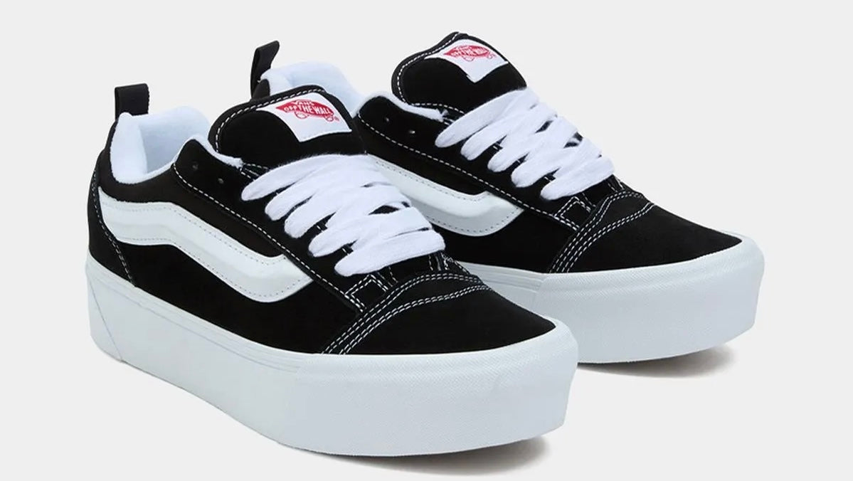 Vans KNU Skool
Black/White Sneaker